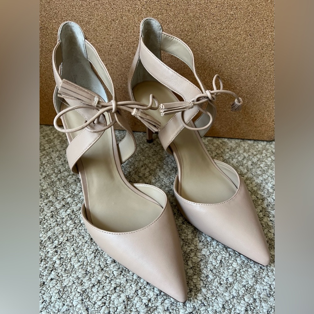 Ann Taylor Beige Women's Pumps size 8.5